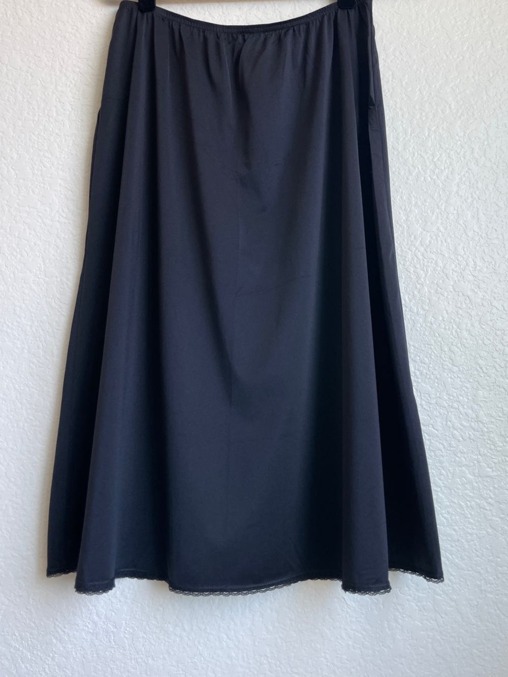 Classic Black A-Line Skirt - Women's M / L - Picture 2 of 5